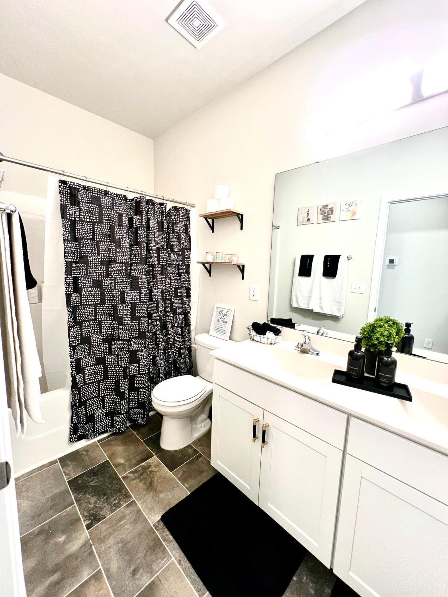 Raleigh Luxe Family Retreat- 15 Min To Downtown, Kids Gear, Fast Wifi For Wfh, Ev & Pet Friendly Vila Exterior foto